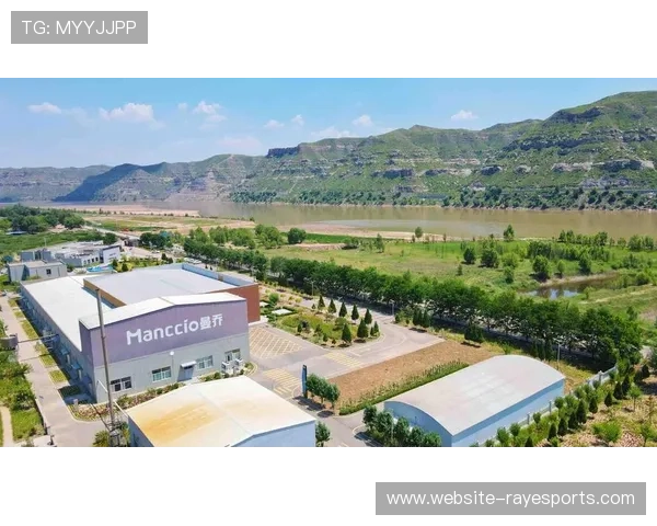 榆林赛选手穿越泥河沟千年枣园，领略沿黄风光