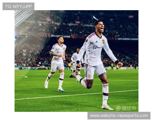 里尔前锋拉什福德单刀赴会,梅斯防守形同虚设 里尔前锋拉什福德单刀赴会,梅斯防守形同虚设